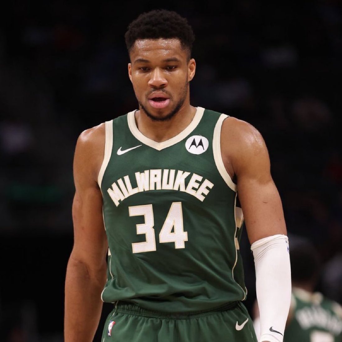 Fullcourtpass's tweet photo. The Milwaukee Bucks asking price for Giannis Antetokounmpo is being described as “unrealistic” by other teams, per @JakeLFischer 

(https://t.co/fX8iiDD8Ir) https://t.co/oycXyBbyoe