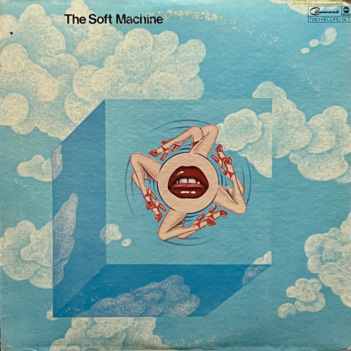 elasticrockHN's tweet photo. #真ん中に四角い物体が写ってるジャケ貼ろうぜ 
Soft Machine https://t.co/8iNdQJsQCP