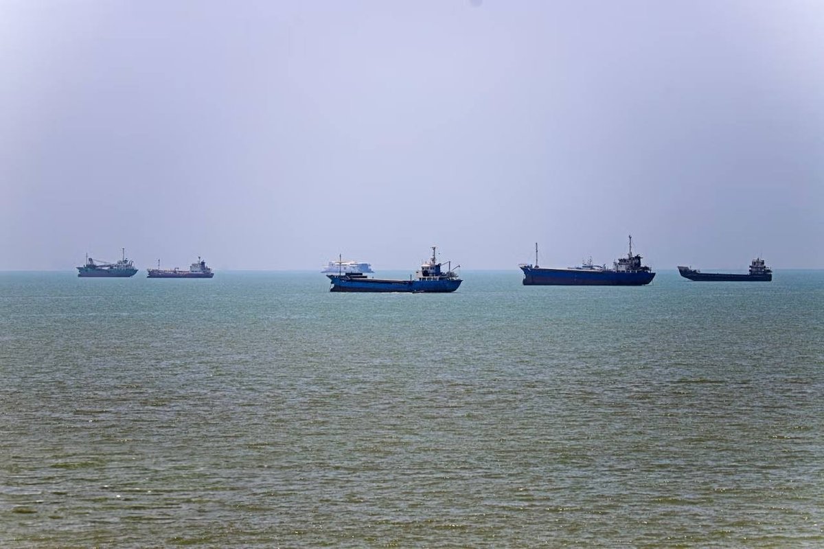 Adi13's tweet photo. ⚡️🇺🇸🇮🇷🇶🇦 WSJ: The U.S. and Qatar are working on a plan to give Iran access to billions of dollars in frozen assets for humanitarian spending, marking one of the first financial incentives outlined in the recently negotiated U.S.-Iran agreement. 

The plan, still under development, would start with $6 billion currently held in Qatar, allowing Iran’s central bank to purchase food, medicine, and other humanitarian supplies.

Iran holds an estimated $100 billion in globally frozen assets, primarily cash from oil exports immobilized by sanctions. Iran had been seeking the release of up to $24 billion as a key condition for advancing the peace deal.

wfwitness