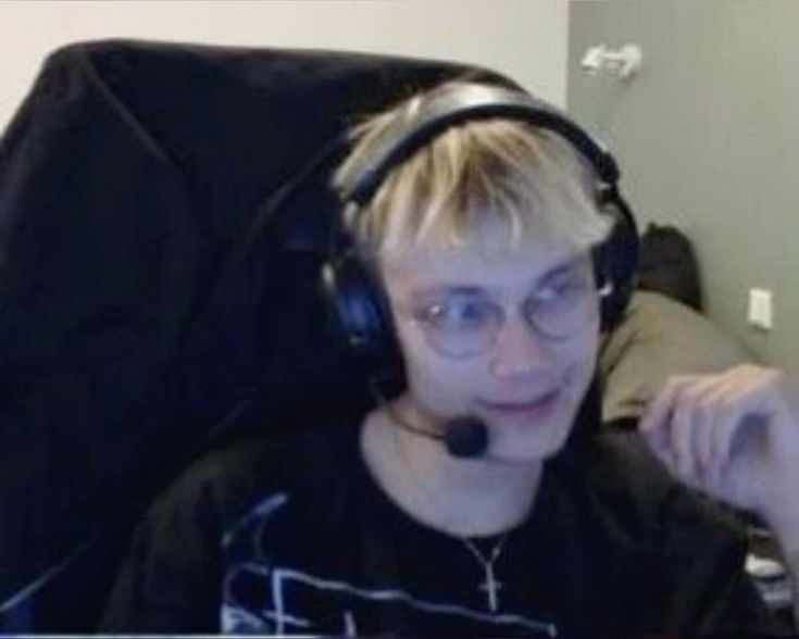 val🇲🇽STREAM VÆBOUT🇮🇸 tweet media
