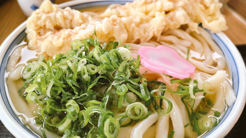 udon_tabi's tweet photo. 繁忙期終わりのちく天うどんと肉！
今期も本当に頑張りました涙 https://t.co/2Df0hsZfX7