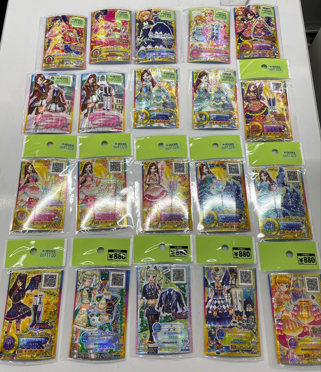 入荷情報】 アイカツシリーズ！ キャラ違いカード 大量入荷しました