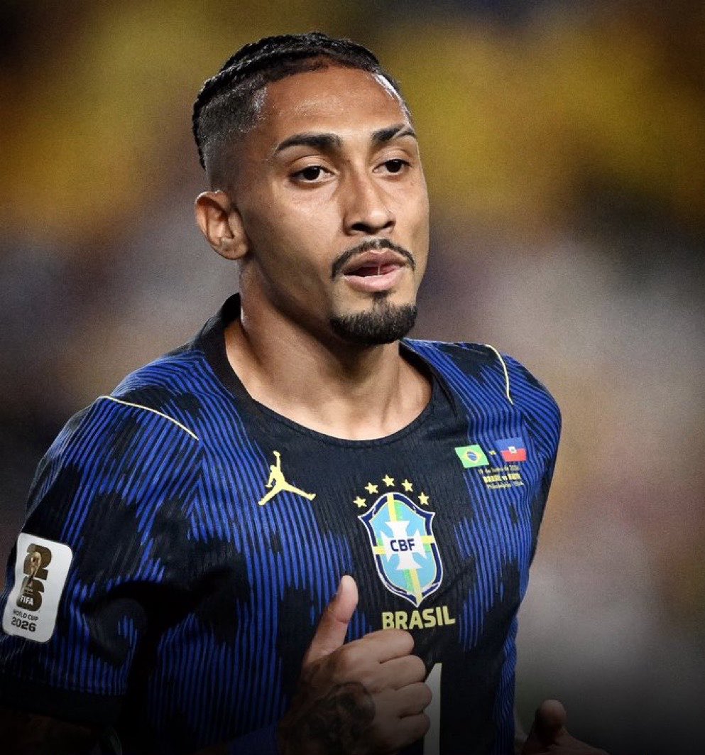 NewsLiberdade's tweet photo. Se o Brasil quiser ser campeão da Copa, tem que colocar no banco Raphinha e Casemiro imediatamente https://t.co/QVhXNwHWFk