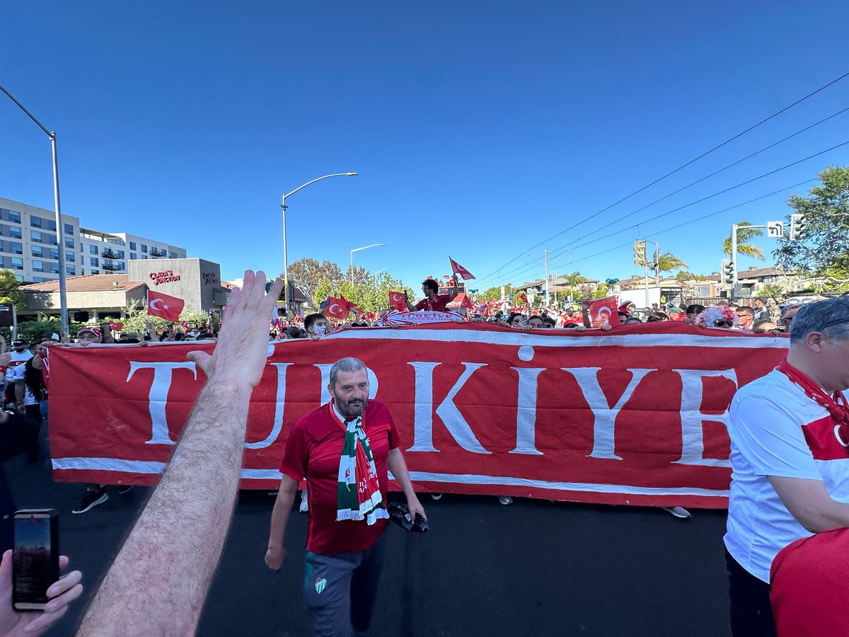 busporcom's tweet photo. Çok büyüksün ağabey!
San Francisco’da kortej TEKSAS’a emanet 🇹🇷 https://t.co/sh8QvB8yQX
