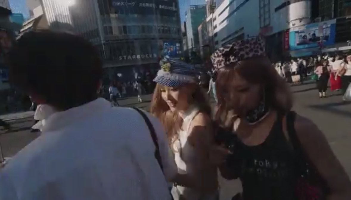 Ohyeah_808's tweet photo. Some ppl keep calling it an accident bc you see yourself in him or what? It was 100% intentional, so quit the creepy defense. There was literally a whole camera crew in front of the girls, making it hard to even get through, yet he squeezed in just to bump into her. https://t.co/r64ojkREjU