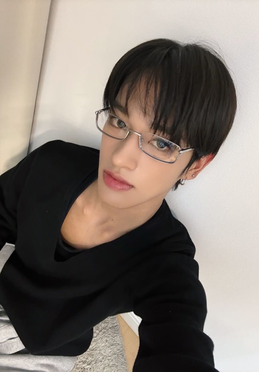 yazstarlight's tweet photo. i tried to fit the vibe yall…oof

#Nex2ySelcaDay #NX2SD #Nex2y_Selca_Day #nex2y #seita #nexz https://t.co/cZw1cHJAqI