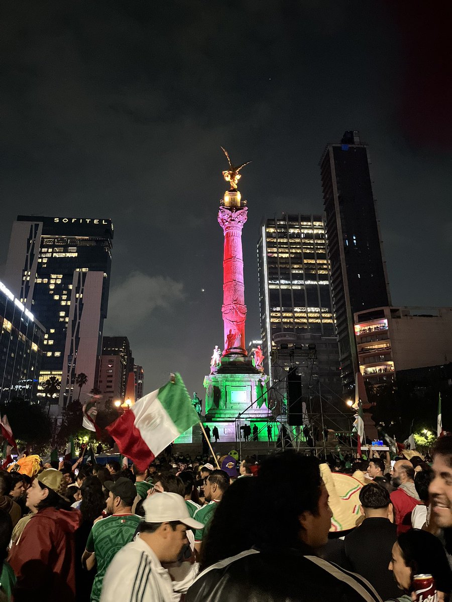 b2thelighthouse's tweet photo. nunca volverás a ser así de joven para vivir un Mundial en tu país ❤️‍🔥⚽️🇲🇽 viva méxico cabronesssssss!!!!! https://t.co/DDibERruLP