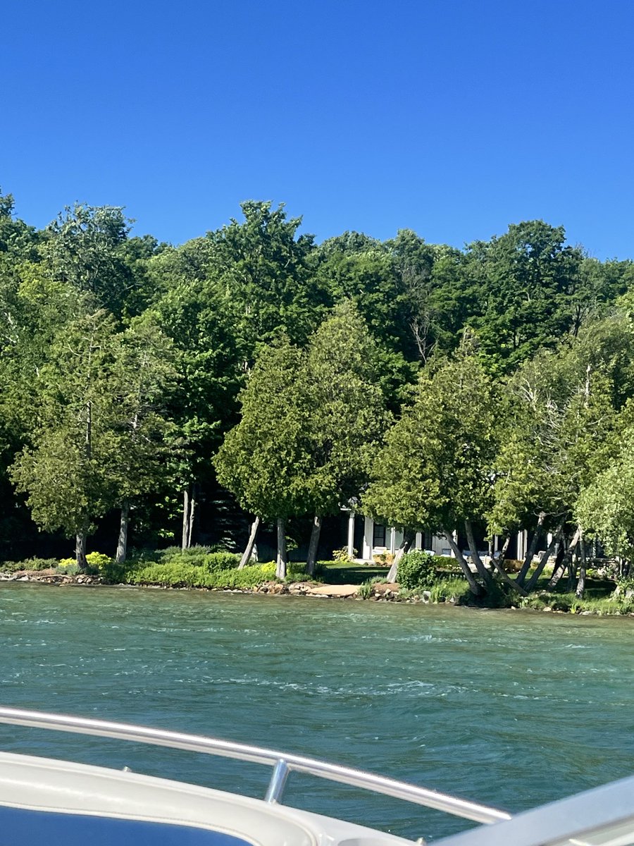 VStrongSanders's tweet photo. Here’s Hemingway’s lake house https://t.co/Gim8K4tWy6