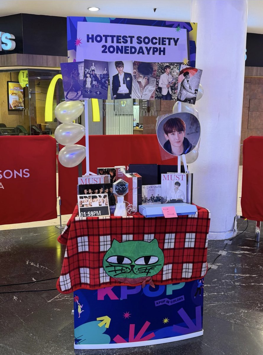 HottestSociety's tweet photo. We’re here! See you, Hottests and IAMs!

#EVERYONESKPOP #KCDF2026 #KCCPhil https://t.co/CRL5T8LvVK