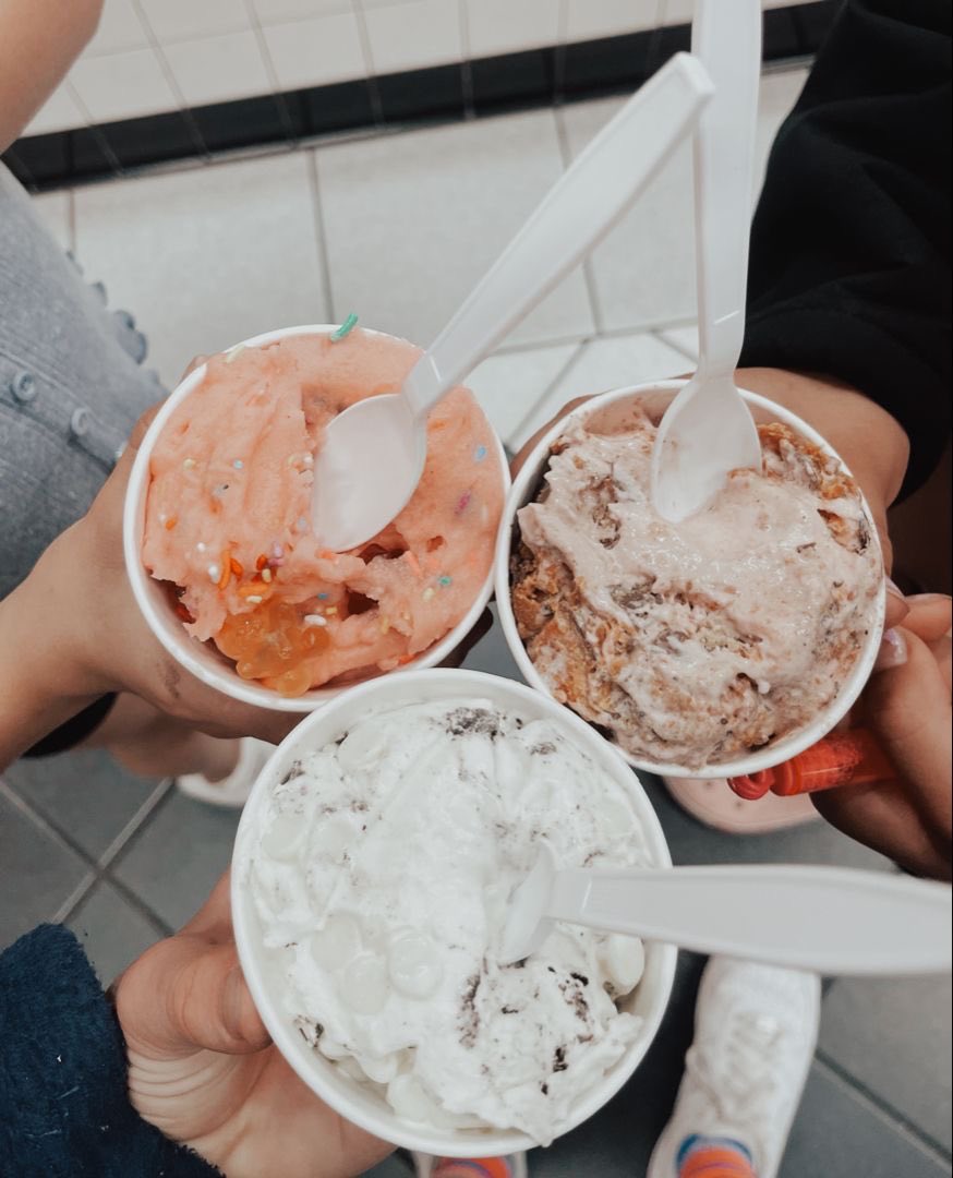 AdaParrX2's tweet photo. To the best Ice cream in Henrietta 🍦🍨 https://t.co/4y1EOQ0D6v