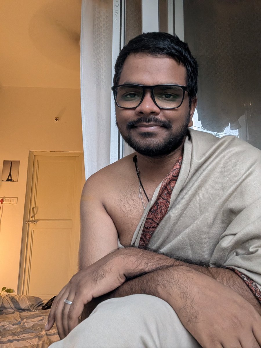 jagu1202's tweet photo. No more half-buttoned closets 🏳️‍🌈

#happyPride #pride🌈 https://t.co/rLxDkKpbFk