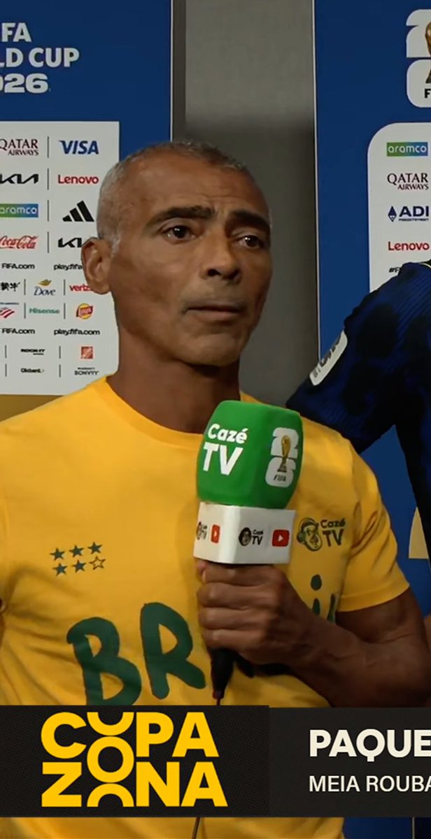 vitoac's tweet photo. romario com cara de quem preferia estar no senado cuidando de seu país do que estar ali https://t.co/mJAUeYAf4q
