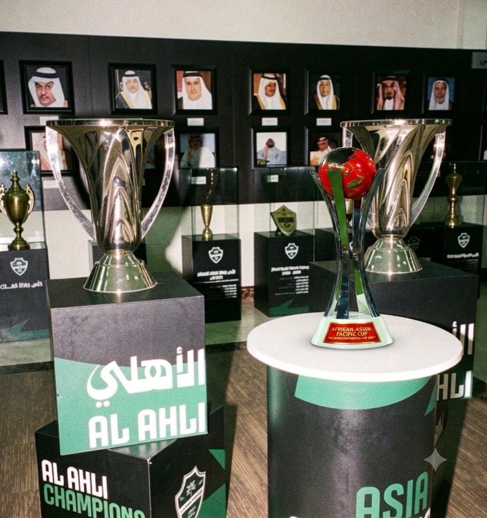 _demi23's tweet photo. 19September 
الاهلي بطل كأس القارات 
الاهلي اول فريق سعودي عربي اسيوي يكسب كاس القارات انجااز سعوودي بكل فخر💚
منجز للوطن والأهلاوية 😭💚💚💚 https://t.co/5WbPM9EKEX