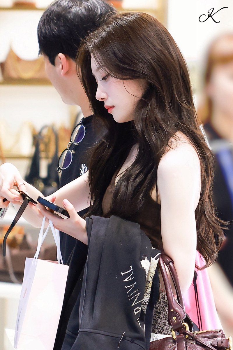 kkk_1201_'s tweet photo. 260619 ICN
여신…
#정채연 #JUNGCHAEYEON
#아이오아이 #IOI https://t.co/xLTJsma4VB