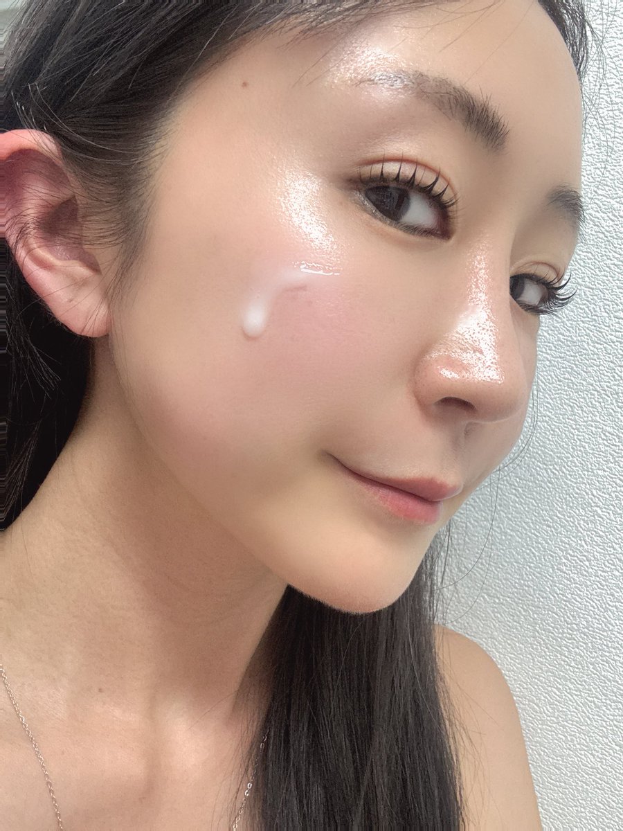 ikumin_kr's tweet photo. いつのまにかhttps://t.co/PHZXRe6Kzjも韓国ダイソー進出してた👏🤍CURESONAのよく完売するセラムとキット使ってんだけどドクターズコスメだからか肌にぐんぐん浸透するしよい❣️ドンキにもあるで
pr
 #curesona #キュアソナオツーカーミングピーリングキット #キュアソナグローセラム
@CURESONA_jp https://t.co/XKcd6mZka0