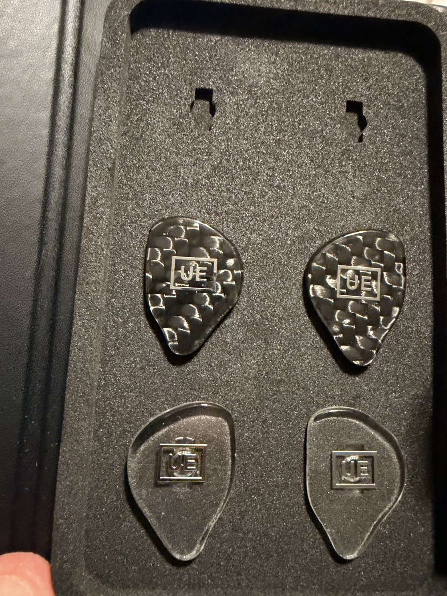 BRtheOutlaw's tweet photo. Special thank you to @ultimateears @UltimateEarsPro for your work on my new premiers. These are the most incredible audio devices I’ve ever put on my ears. https://t.co/TcE6iFwbD6