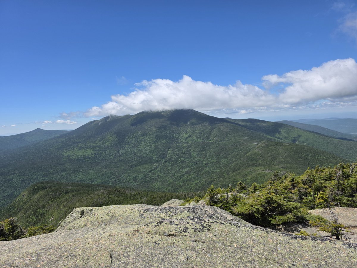 Jokerthefoolio's tweet photo. @StraightEdge603 Mount Lafayette from the summit of Mount Garfield. https://t.co/n5OFV889vx