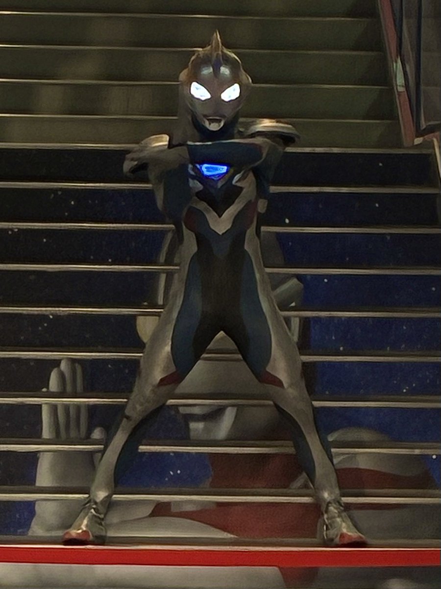 RINA_200's tweet photo. 手取フィッシュランドに用があり、ウルトラマンスタジアムのオープニングを観てきました✨
シャッターが開いた先に居たのはウルトラマンゼットでした！
キレッキレなパフォーマンスに感激しました😊 https://t.co/ORedXb8mLS