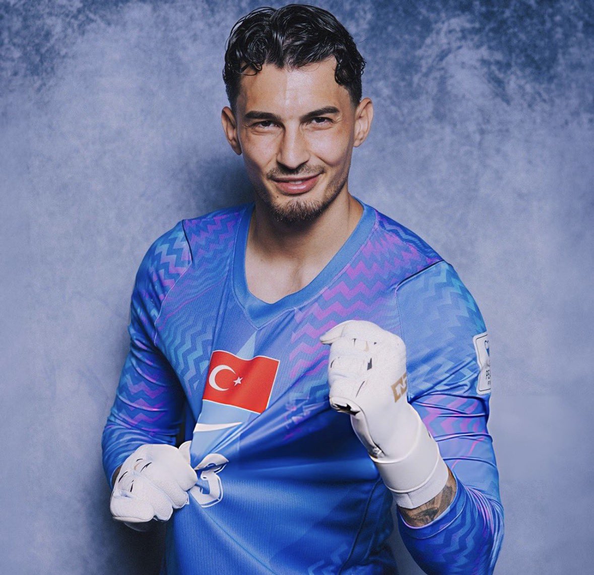 Tszonlu61's tweet photo. Müjdelendiğin günün gecesinin amına koyayım https://t.co/IsaygxDwdH