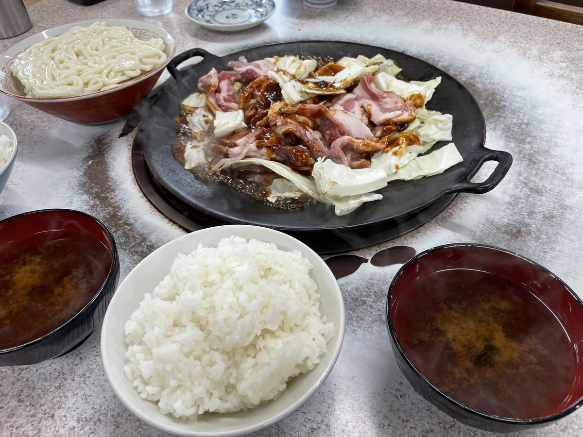 ___3__8___'s tweet photo. まさかこんな所で遭遇するとは...笑 https://t.co/MDpVkWuaD7
