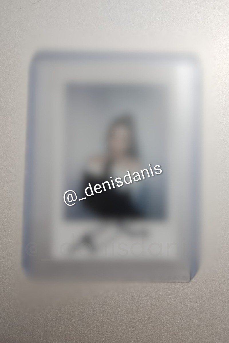_denisdanis's tweet photo. WTS tripleS Hayeon signed polaroid signed pola

From the Assemble25 (A25) era

Mint condition. Kept safely in a sleeve and toploader, away from sunlight and dust

I can send proof of authenticity from the event via DM to serious buyers to avoid scams

#tripleSwts #tripleS #wts https://t.co/MZbDIwazUz