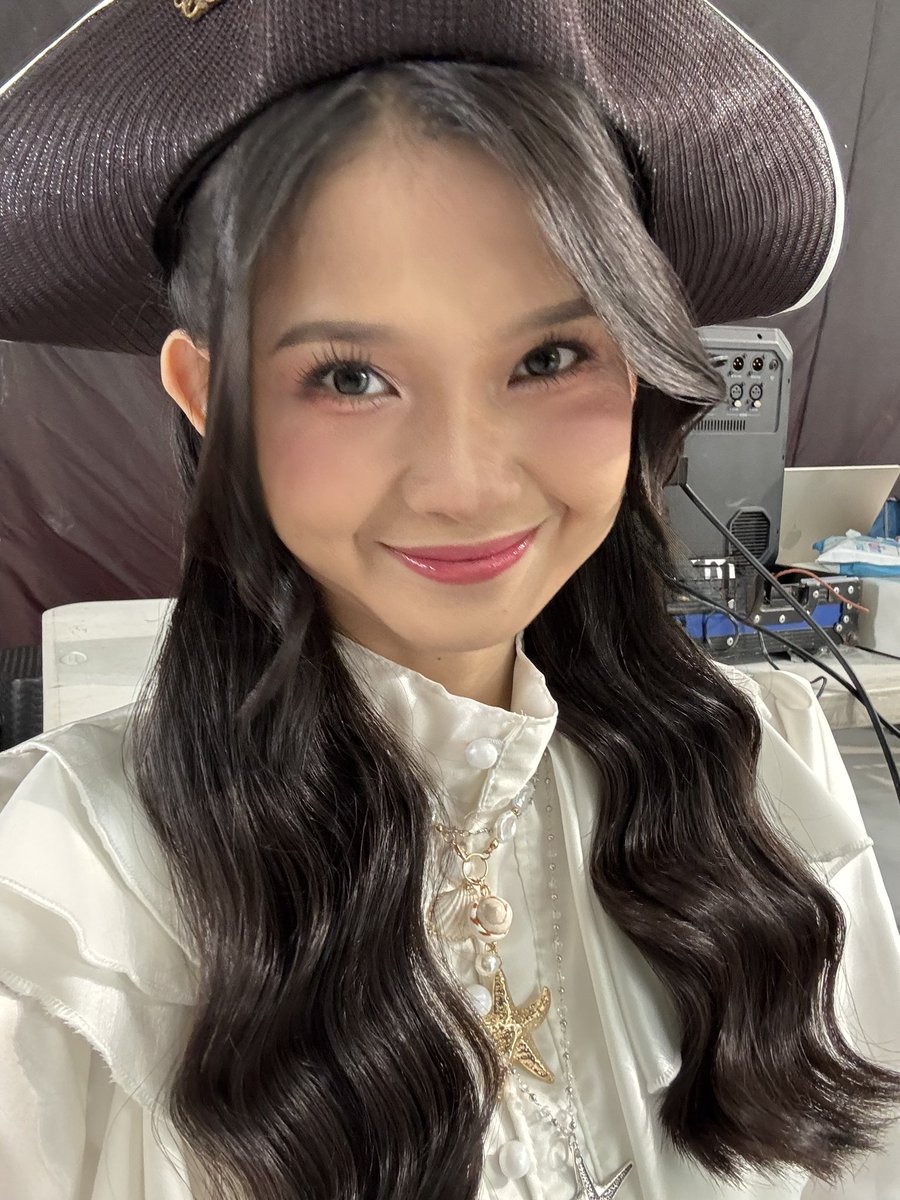C_IndahJKT48's tweet photo. my venture 🗺️🧭🌊 https://t.co/823ZSdyLyC
