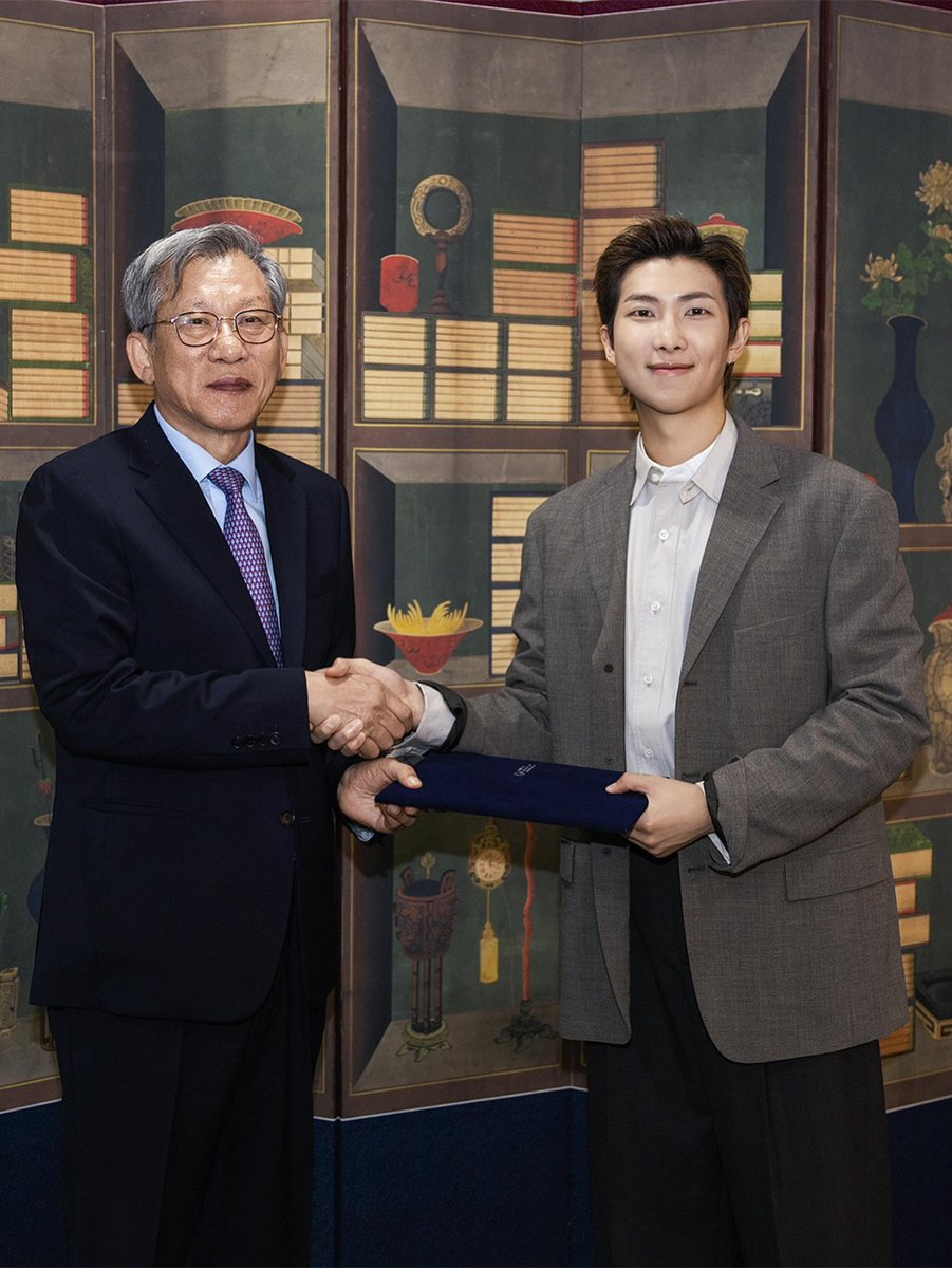 ARMYspace_7star tweet picture