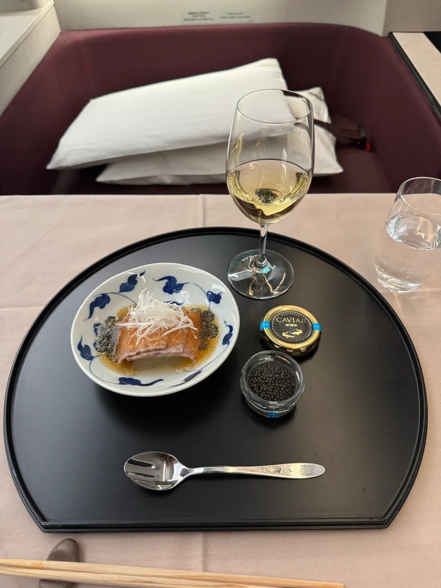 Emilyyy599's tweet photo. France Travel Diary✈️✈️ https://t.co/3TinBWTVsd