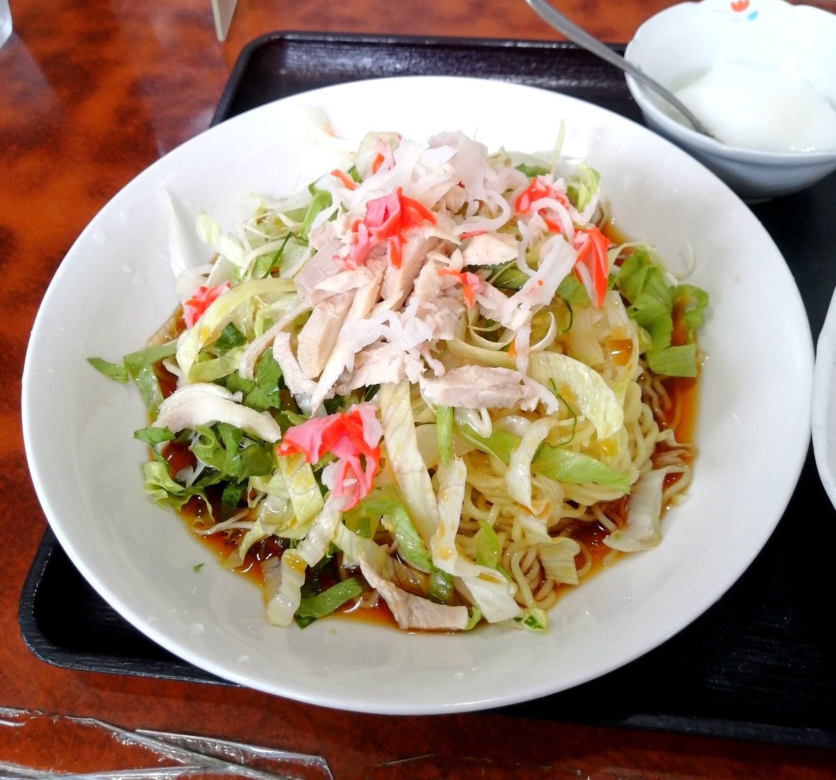 kuchi_ban's tweet photo. 徒歩で来た☆
かなトク！の20%還元対象で196ポイント返ってきました☆
#味楽鹿島田店
#ランチ4番
#冷やし中華半チャーハンセット980円
#かなトク https://t.co/5fgOhRZDWh
