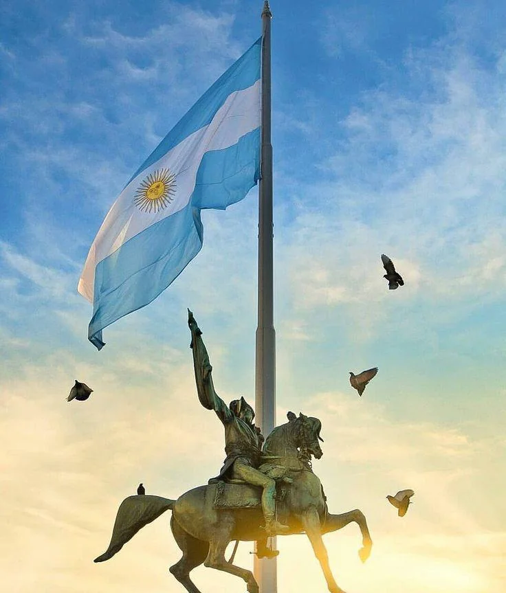 nmolivera's tweet photo. Feliz Día a ella, la más hermosa, la única. Y no nos olvidemos de su creador, prócer eterno, el General Manuel Belgrano.

Feliz Día de la Bandera - 20/6/1820 20/6/2026 https://t.co/BSisec6u9G