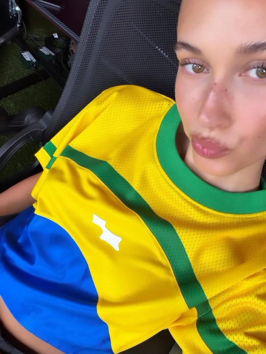 bluestarkey's tweet photo. não mas o que eu faria por uma dessa aqui da skylrk não tá escrito 🥺🥺🥺😍😍 que linda!!! https://t.co/O37qHw8gdS