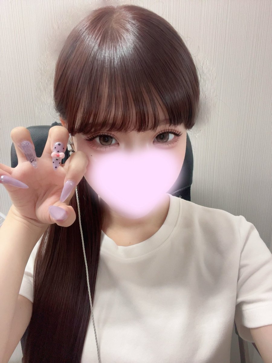 TMcoffee_k's tweet photo. #TMcoffee草津店

まったり営業中です🐱💤

久しぶりの更新でごめんなさい😭🌀
最近は髪の毛を染めに行ってネイルをまた変えてきました〰️🤭髪にもネイルにも紫が入っててとってもお気に入りです✊🏻💜

本日もカフェのご利用心よりお待ちしております☕️

 #コーヒーレディ #コヒレ 
 #サンラッキー草津店 https://t.co/YHq7wo1JrY