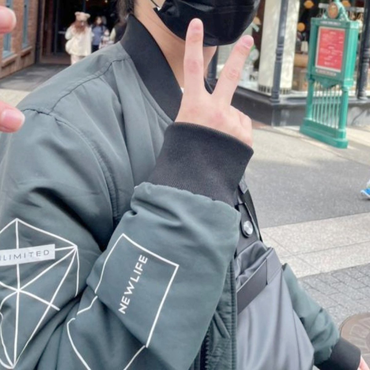 ren_tan1069's tweet photo. 女子トイレとか電車とか物陰とかで、触られたり咥えられたりしてみたいえむです、、
都内からです
年齢問いません
#裏アカ女子と繋がりたい  #裏垢男子 https://t.co/NEjQcbxIFR