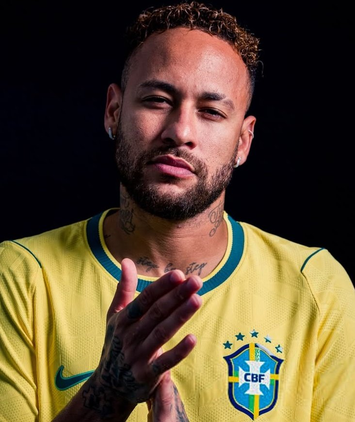 TouchlineX's tweet photo. 🚨🇧🇷 𝗕𝗥𝗘𝗔𝗞𝗜𝗡𝗚: Neymar will be BACK for the game vs. Scotland, as Ancelotti confirms.

Ladies and gentlemen, the KING OF BRAZIL is back. https://t.co/jYJDIm1H4R