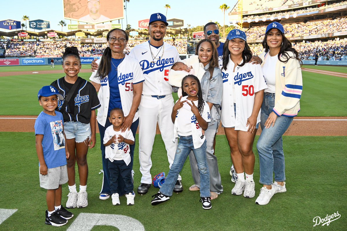 Dodgers's tweet photo. Kaj Betts. 🥹 

The Betts family in the house for Mookie’s bobblehead night! https://t.co/rtfz87CSrF