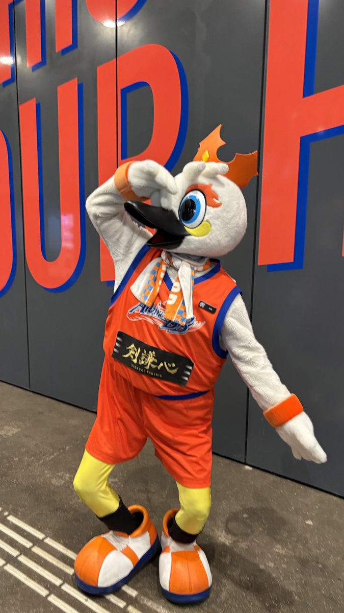 takehiroooo38's tweet photo. DAY2️⃣0️⃣
鼻の位置はここらしいです💐

#夏眠中の鳥👃 https://t.co/nVYTb9WlPn