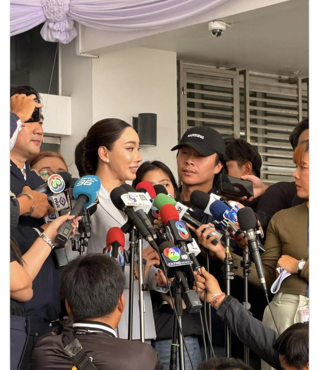 BeautyDiaryNews's tweet photo. เอ๊าาาา ยังไง ในเฟสมีคนออกมาแฉนางงามที่อ้างว่าเป็นผู้เสียหายจากforex จริงๆเป็นคนชักชวนคนอื่นมาเทรด และเล่นเสียเอง แถมรับบทเหยื่อ  

    เราต้องรอฟังความหลายด้าน แต่อ่านคอมเม้นมีแต่คนสาป คืออะไร #forex https://t.co/iVeIOyWwtZ