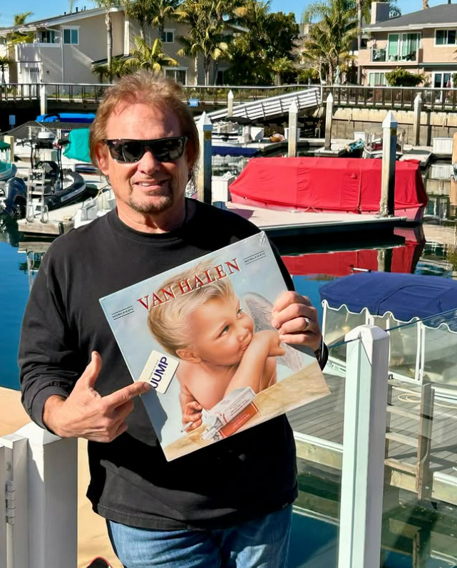 rocknrollgarag1's tweet photo. Happy 72 birthday to Van Halen's Michael Anthony! https://t.co/Yg0wu5UbVb