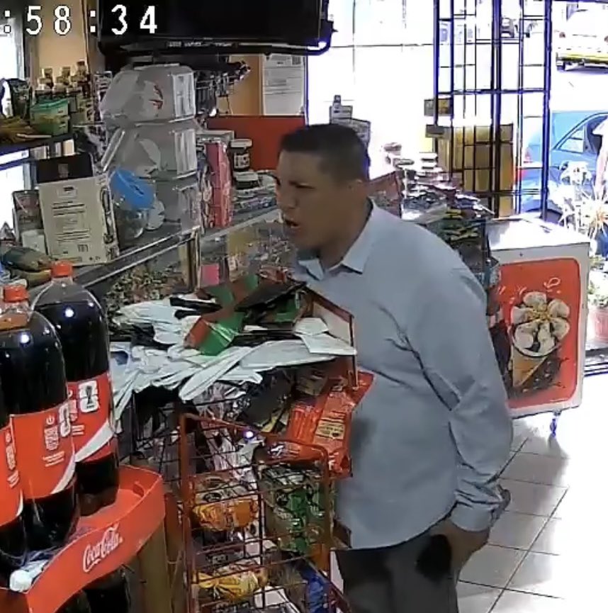 juankip1104's tweet photo. @MinMedio @PoliciaEcuador @EmergenciasEc  ahí tienen camello para buscar a este longo y maricon 🤣🤣🤣🤣🤣 https://t.co/yaLlKfrHvJ