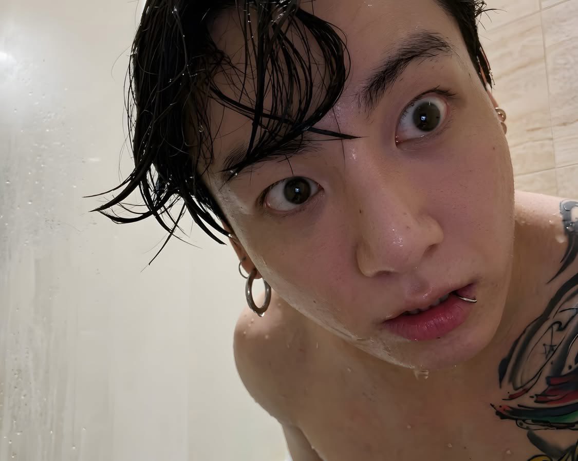 userjkthh's tweet photo. icon vs sticker, soy una copiona y yo tmb lo quise hacer ok https://t.co/84XZ2M6SX0