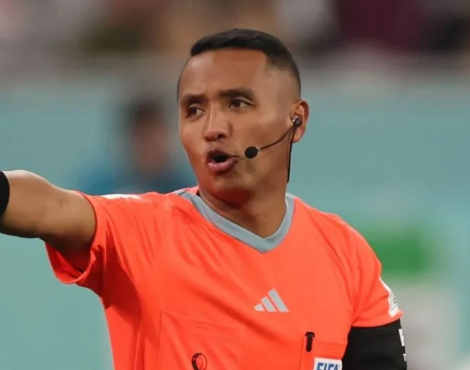 Mareeangotti's tweet photo. Este es un ladron hijo de puta, LUCHE Y PELEE PARAGUAY NO SE DEJE ROBAR POR ESTE DELINCUENTE IMPRESENTABLE, QUE NO DIRIGE FUTBOL PROFESIONAL. RESISTA PUEBLO PARAGUAYO. NO PUEDE DIRIGIR MAS ESTE CHICHON DE PISO SALVADOREÑO.
#alfaro
#Almiron
#fifa
#PARAGUAY
#mundialdefútbol2026 https://t.co/SFwMuzdayZ