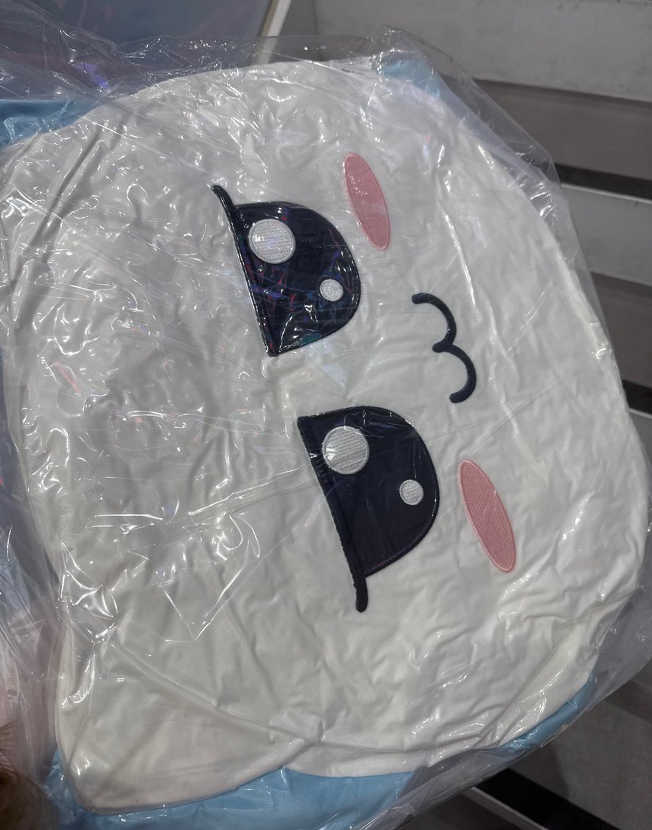 rorawarrior_'s tweet photo. Size of 39k and 25k. Told u all 39k is a big cushion 😅 https://t.co/iI7hHgxkec