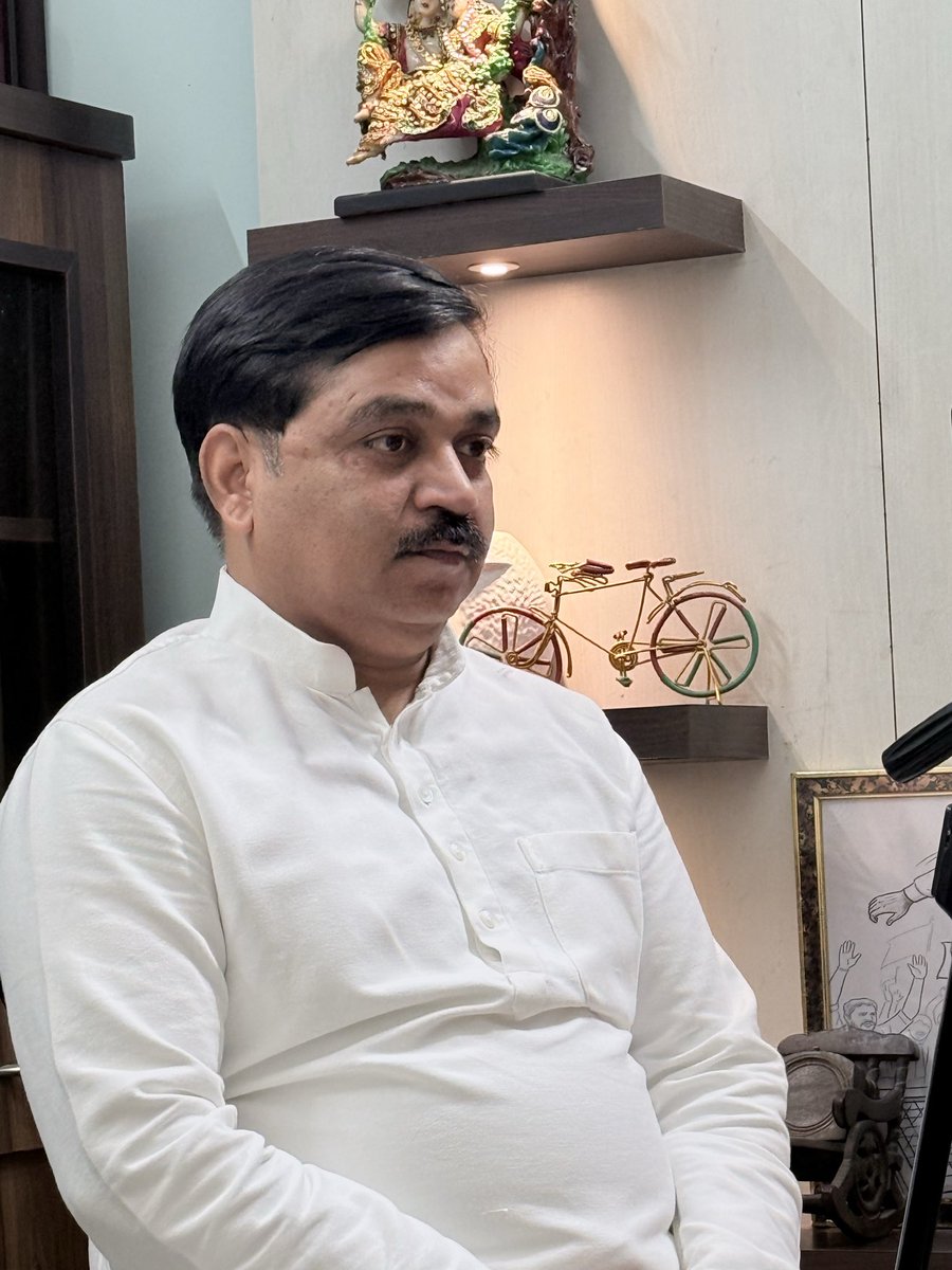 Manoj_Yadav_'s tweet photo. जब प्रभु राम का चंदा चढ़ावा लोग खाने लगे,
￼मंदिर निर्माण में 40% कमीशन डकारने लगे,
￼देशवासियों समझ लेना भाजपा की सरकार है। https://t.co/77BNoWbDc3