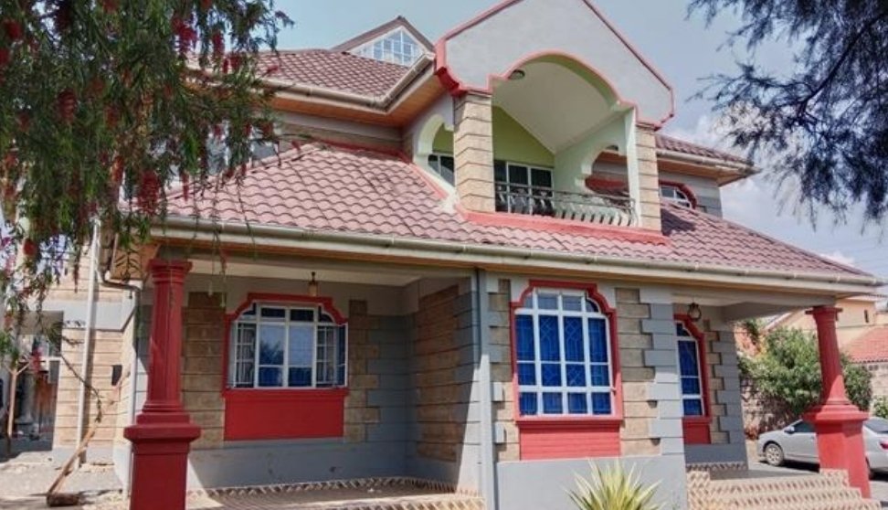k_auctioncenter's tweet photo. 🚨🏡 MEMBLEY MANSION DEAL! 🏡🚨

✨ 5 Bedroom Mansion + SQ 📍 Membley Estate, Ruiru 🌳 Approx. ¼ Acre 🔒 Prime &amp; Secure Neighborhood

💰 Only Ksh 25 Million

A rare opportunity to own a spacious executive home in one of Ruiru's most desirable estates.

📞 Call: 0726569501 https://t.co/ZN4JK7PPvk