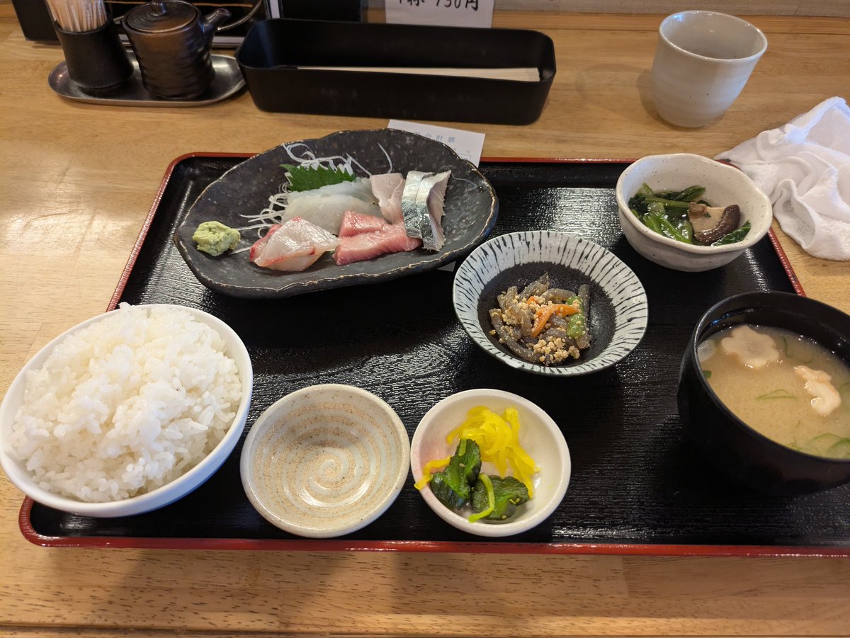 jun5390's tweet photo. 私は枚方市～https://t.co/pHlCOl6fbk、魚屋あおやぎにいました https://t.co/L0CIXtJ9gq