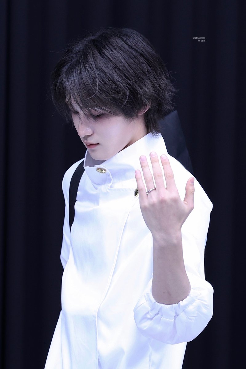 midsummerforu's tweet photo. 260619 #소울 #SOUL

失礼だが、純愛だよ https://t.co/AoGg9VX3Dh