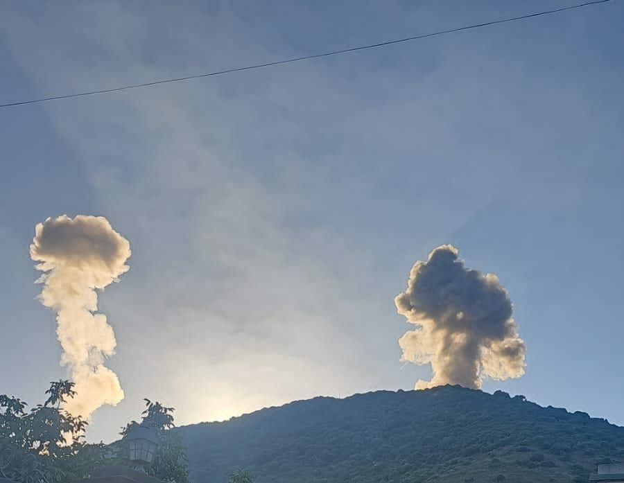MintPressNews's tweet photo. 🚨BREAKING: Israel Launches A New Wave Of Airstrikes Across South Lebanon

At least 130 separate attacks in the last 24 hours alone. https://t.co/GLlBv0WxKy