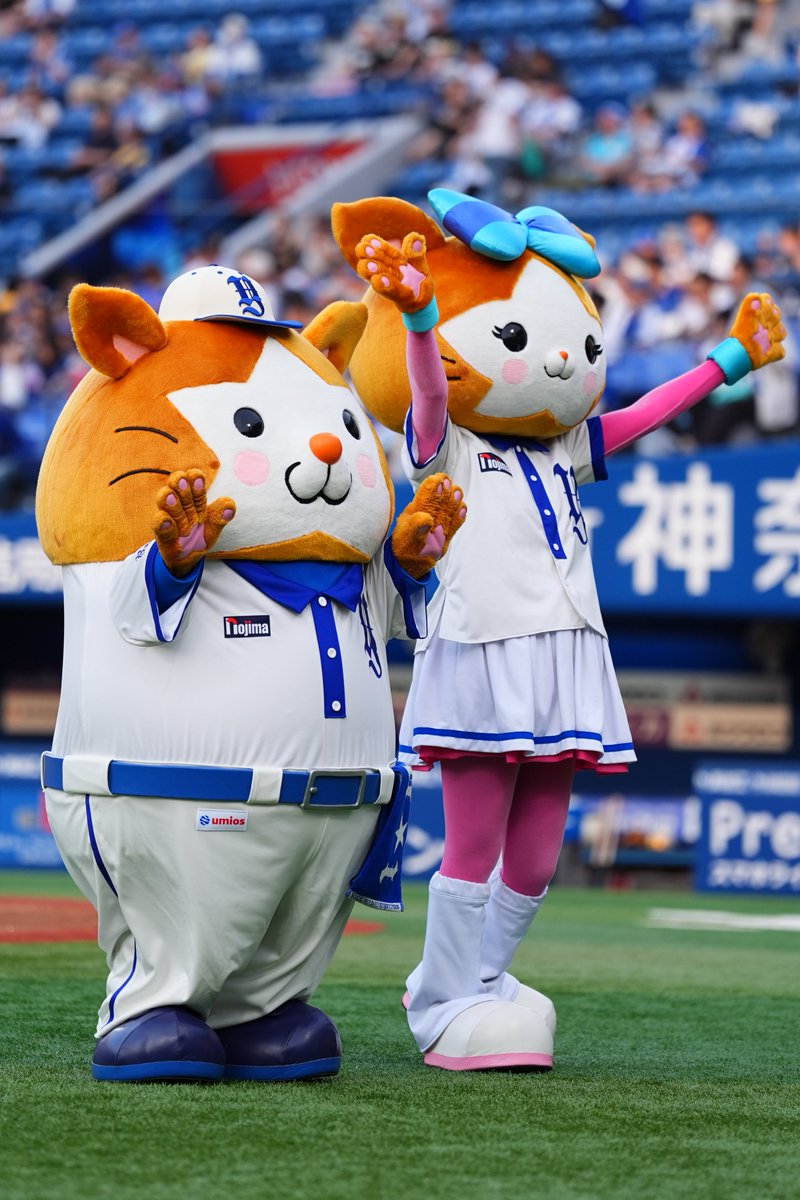 ydb_yokohama's tweet photo. 6/19(金)〜21(日)
『SPECIAL UNIFORM SERIES』

#スターマン と #キララ もB☆Memories Uniformを着用！⚾️✨

詳しくはこちら
https://t.co/IdyG15rRLI

#baystars