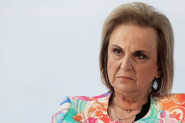 tampourlos's tweet photo. Αυτος ειναι ο νεος Προεδρος Σιδερης της  ΕΙΝΑΠ (ΚΚΕ) και διαδεχτηκε την Παγωνη ....
Στα καναλια ΔΕΝ θα τον δειτε παρα μονο σπανια καποιες φορες κι εξακολουθουν να καλουν την Παγωνη
Α ΡΕ ΑΡΔακια σιχαμενα https://t.co/b3mvJwvZck