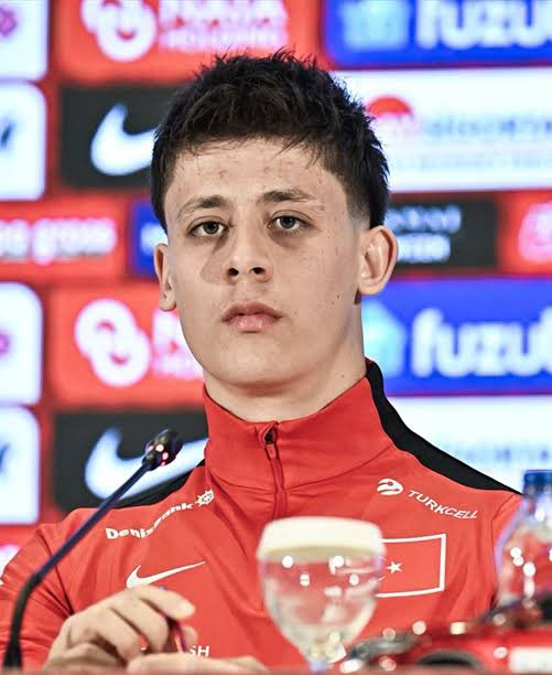 prezedenhayat's tweet photo. Arda Güler dünya üzerindeki en pahalı balondur açık ve net. Medyada arkası güçlü olduğu için yorumcular ve gazeteciler yüzünden daha fazla şişiriliyor. Yamal’a, Olisse’ye rakip olarak görüyorlarda anca ikisinin kramponlarını taşır #TürkiyeninMaciVar #MilliTakım https://t.co/SpLuF0qcCK